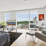 Lejlighed I Penthouse Med Fire Terrasser Balkoner Og En Fantastisk Udsigt Over Odense Havn
