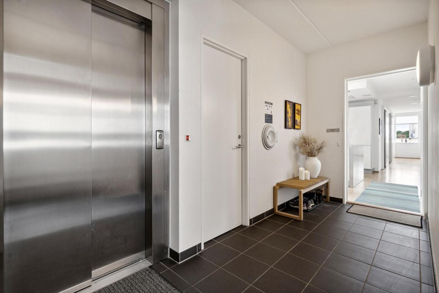 Lejlighed I Penthouse Med Fire Terrasser Balkoner Og En Fantastisk Udsigt Over Havn Odense