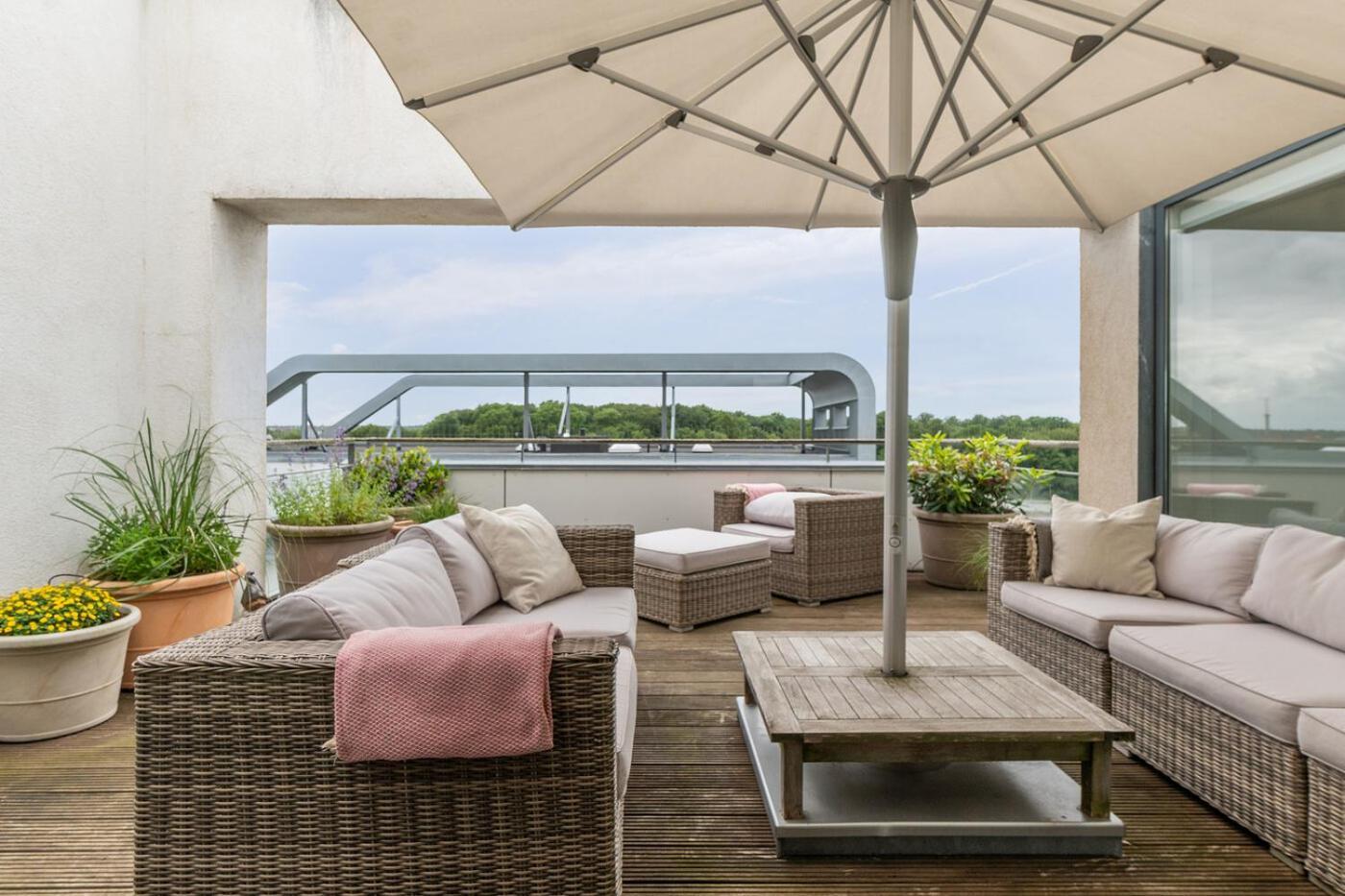 Lejlighed I Penthouse Med Fire Terrasser Balkoner Og En Fantastisk Udsigt Over Havn *